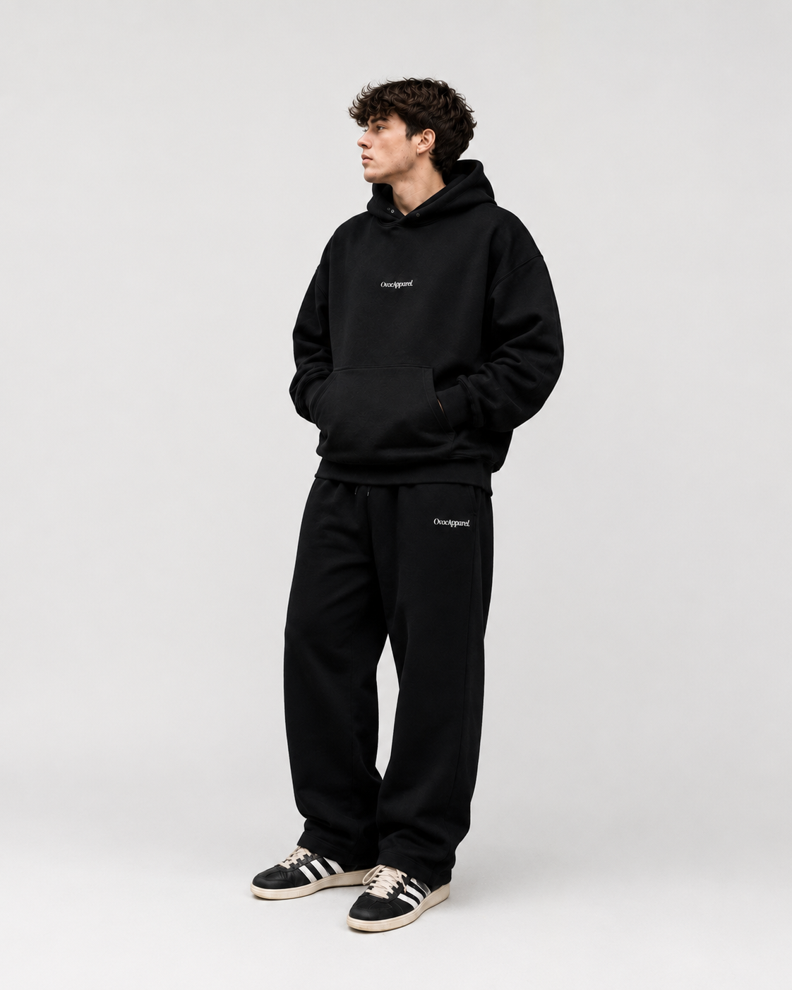 POLERON OVA APPAREL CORE NEGRO (PREVENTA)