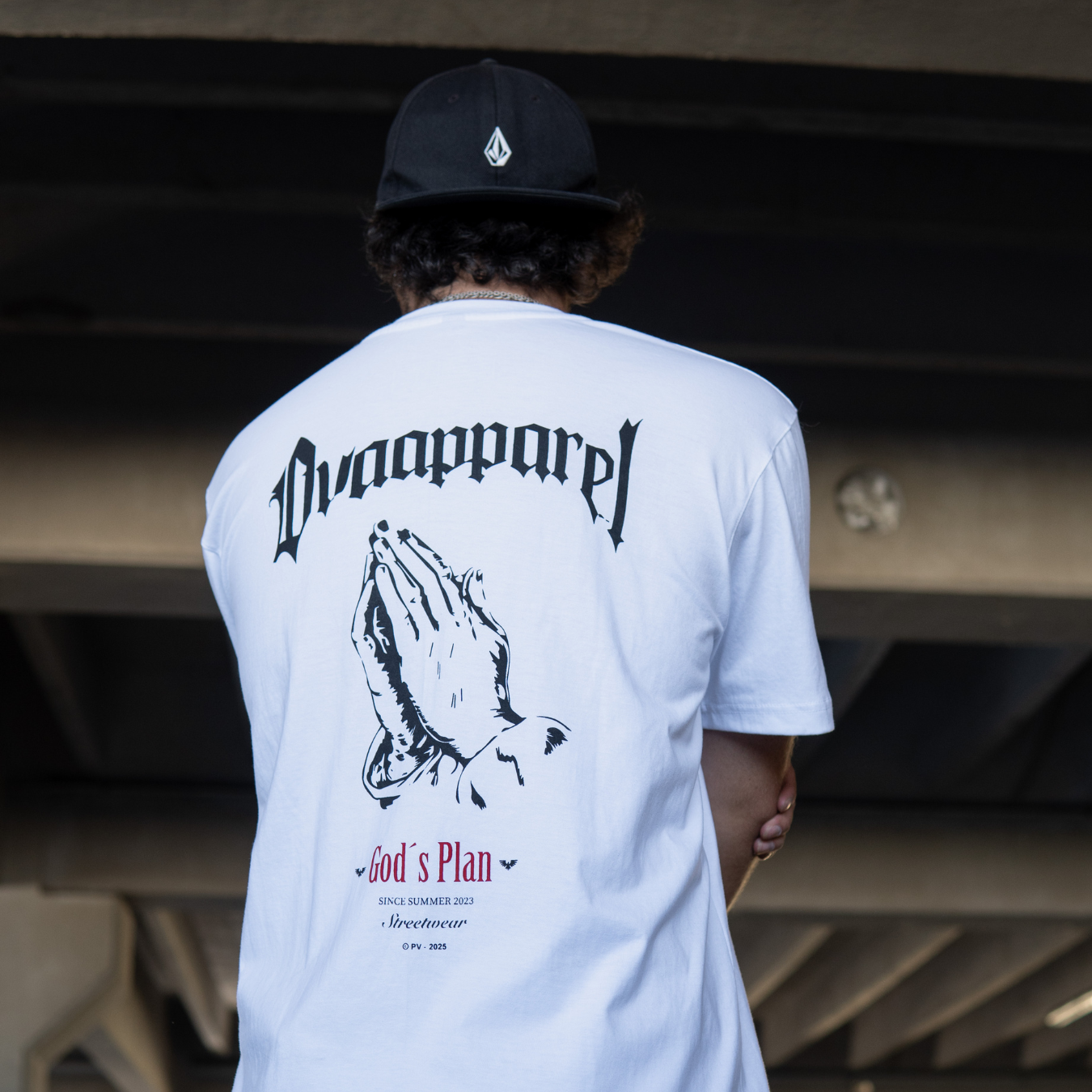 POLERA OVA APPAREL GOD´S PLAN BLANCA