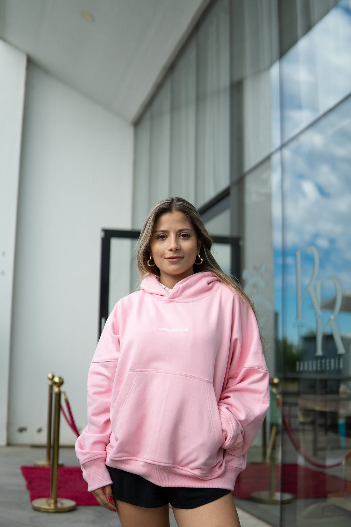 POLERON OVA APPAREL STREET DESIGN ROSADO